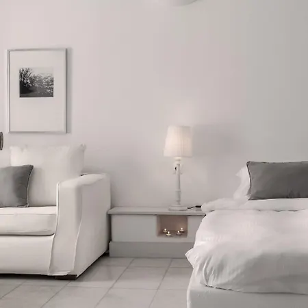 Ios Palace & Hotel Mylopotas