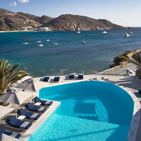 Ios Palace & Mylopotas