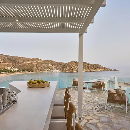 Ios Palace & Hotel Mylopotas