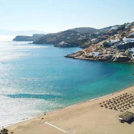 Ios Palace & Mylopotas