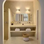 מלון Ios Palace & מילופוטאס