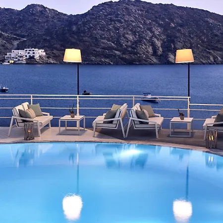 Ios Palace & Mylopotas
