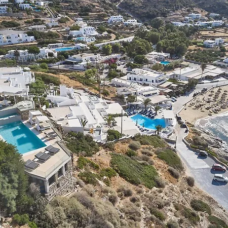 Ios Palace & Mylopotas
