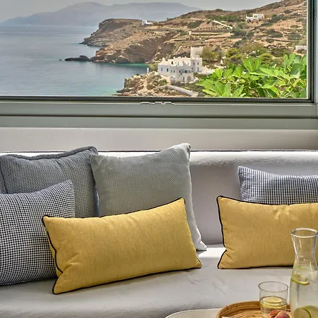 Ios Palace & Hotel Mylopotas