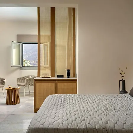 Szálloda Ios Palace & 4*