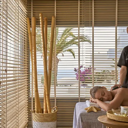 Ios Palace & Szálloda Milopótasz