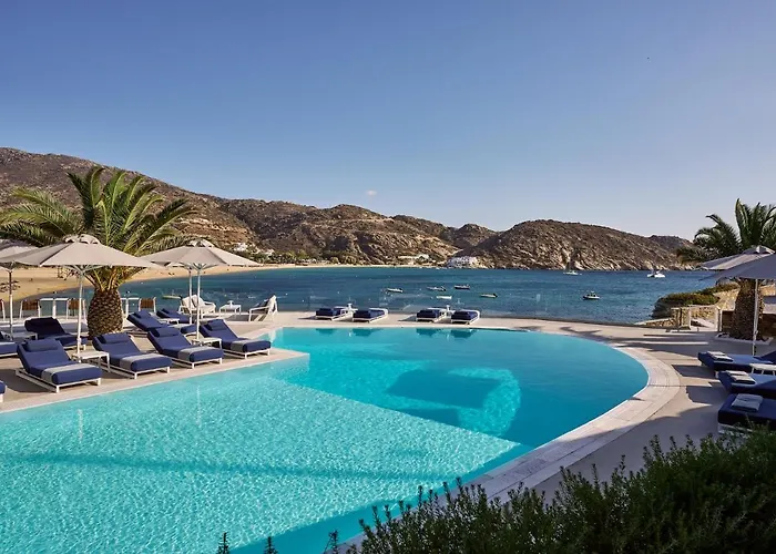 Ios Palace & Hotell 4*