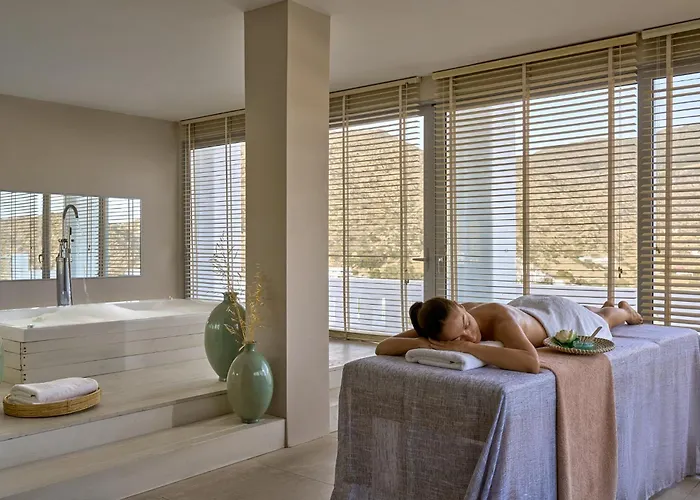 Hotel Ios Palace & 4*