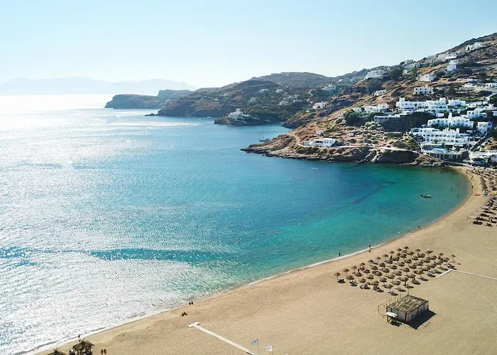 Ios Palace & Mylopotas